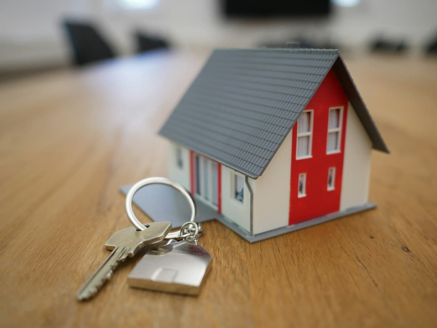 Real estate and other industry communication programmes